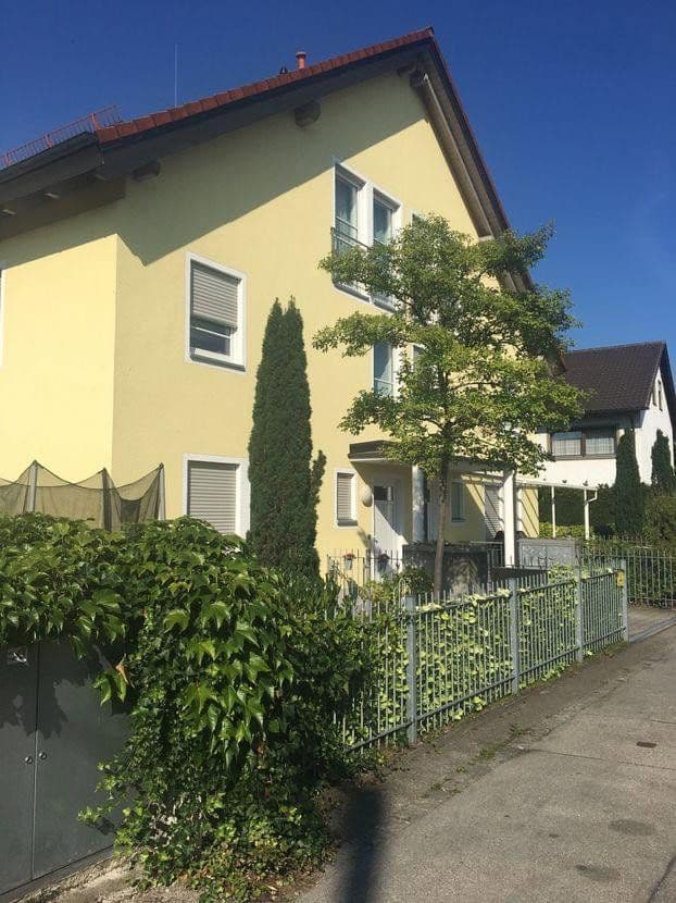 Prenájom domu 143 m², pozemok 200 m², Alleestr. 2b, Unterschleißheim, Bavorsko Prenájom domu 143 m², pozemok 200 m², Alleestr. 2b, Unterschleißheim, Bavorsko