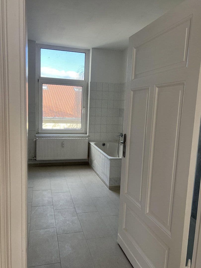 Prenájom bytu 3-izbový 92 m², Magdeburg, Sasko-Anhaltsko Prenájom bytu 3-izbový 92 m², Magdeburg, Sasko-Anhaltsko