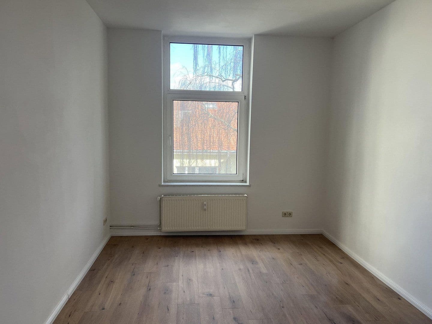 Prenájom bytu 3-izbový 92 m², Magdeburg, Sasko-Anhaltsko Prenájom bytu 3-izbový 92 m², Magdeburg, Sasko-Anhaltsko