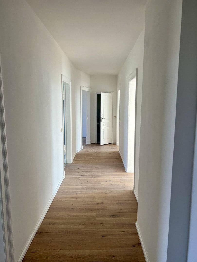 Prenájom bytu 3-izbový 92 m², Magdeburg, Sasko-Anhaltsko Prenájom bytu 3-izbový 92 m², Magdeburg, Sasko-Anhaltsko
