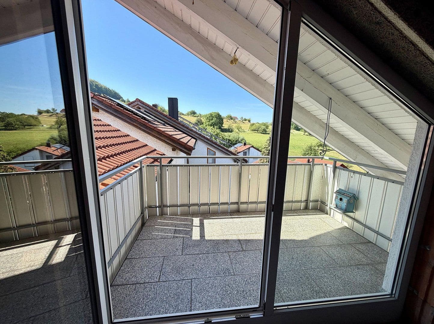 Predaj domu 170 m², pozemok 270 m², Zollernstr. 22/1, Kohlberg, Bádensko-Wurttembersko Predaj domu 170 m², pozemok 270 m², Zollernstr. 22/1, Kohlberg, Bádensko-Wurttembersko