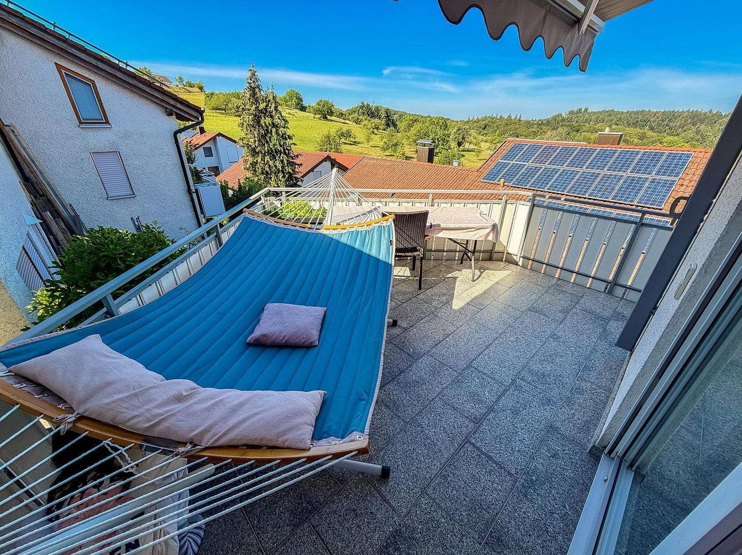 Predaj domu 170 m², pozemok 270 m², Zollernstr. 22/1, Kohlberg, Bádensko-Wurttembersko Predaj domu 170 m², pozemok 270 m², Zollernstr. 22/1, Kohlberg, Bádensko-Wurttembersko