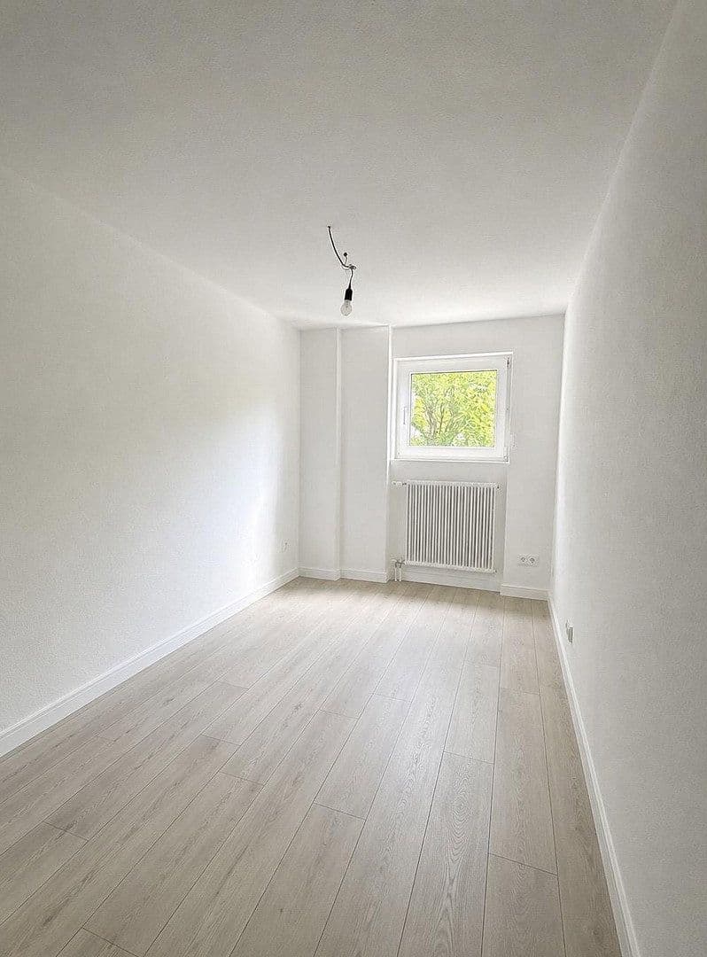 Prenájom bytu 4-izbový 80 m², Memelstraße 30, Eberbach, Bádensko-Wurttembersko Prenájom bytu 4-izbový 80 m², Memelstraße 30, Eberbach, Bádensko-Wurttembersko
