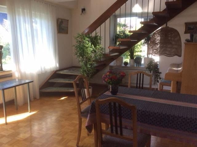 Predaj bytu 6-izbový 156 m², Stuttgart, Bádensko-Wurttembersko Predaj bytu 6-izbový 156 m², Stuttgart, Bádensko-Wurttembersko