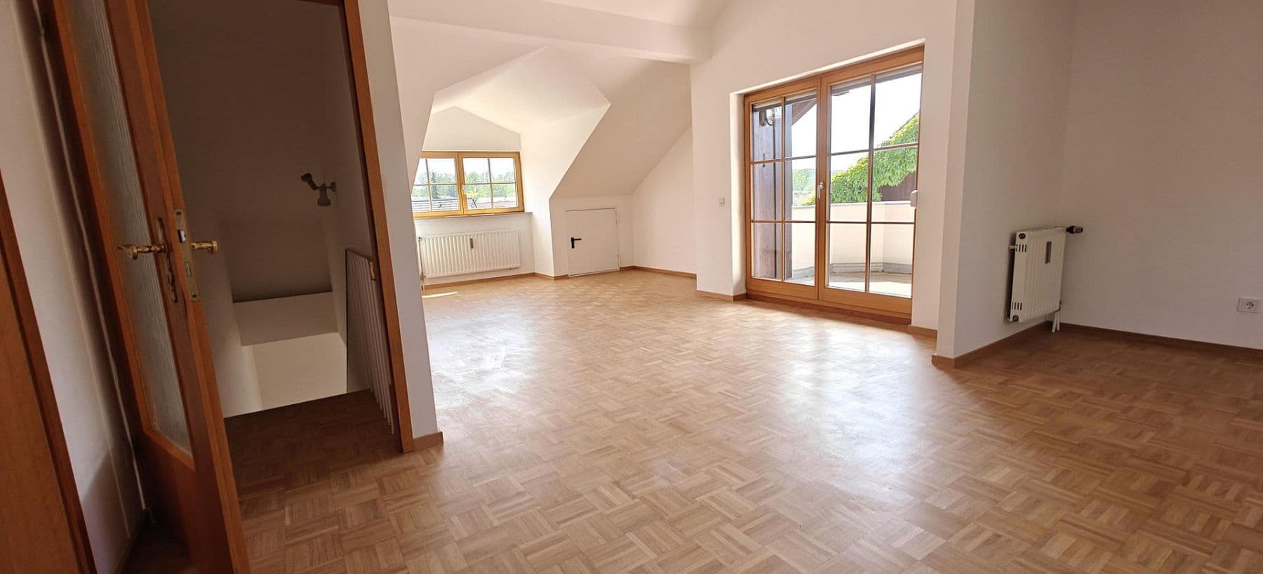 Prenájom bytu 4-izbový 136 m², Zinnebergerstr. 13, Glonn, Bavorsko Prenájom bytu 4-izbový 136 m², Zinnebergerstr. 13, Glonn, Bavorsko
