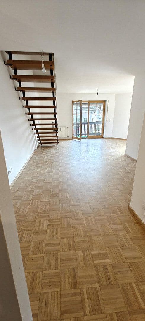 Prenájom bytu 4-izbový 136 m², Zinnebergerstr. 13, Glonn, Bavorsko Prenájom bytu 4-izbový 136 m², Zinnebergerstr. 13, Glonn, Bavorsko