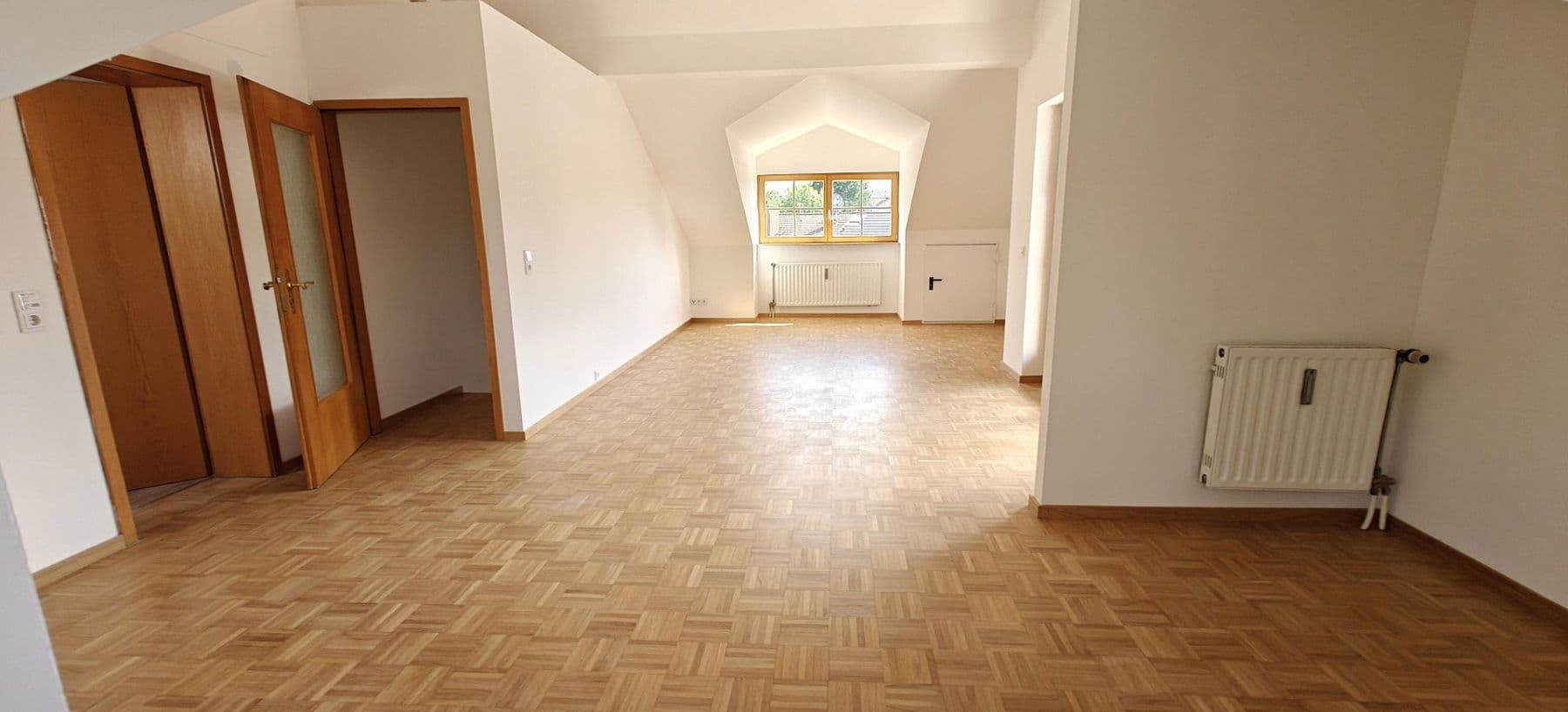 Prenájom bytu 4-izbový 136 m², Zinnebergerstr. 13, Glonn, Bavorsko Prenájom bytu 4-izbový 136 m², Zinnebergerstr. 13, Glonn, Bavorsko