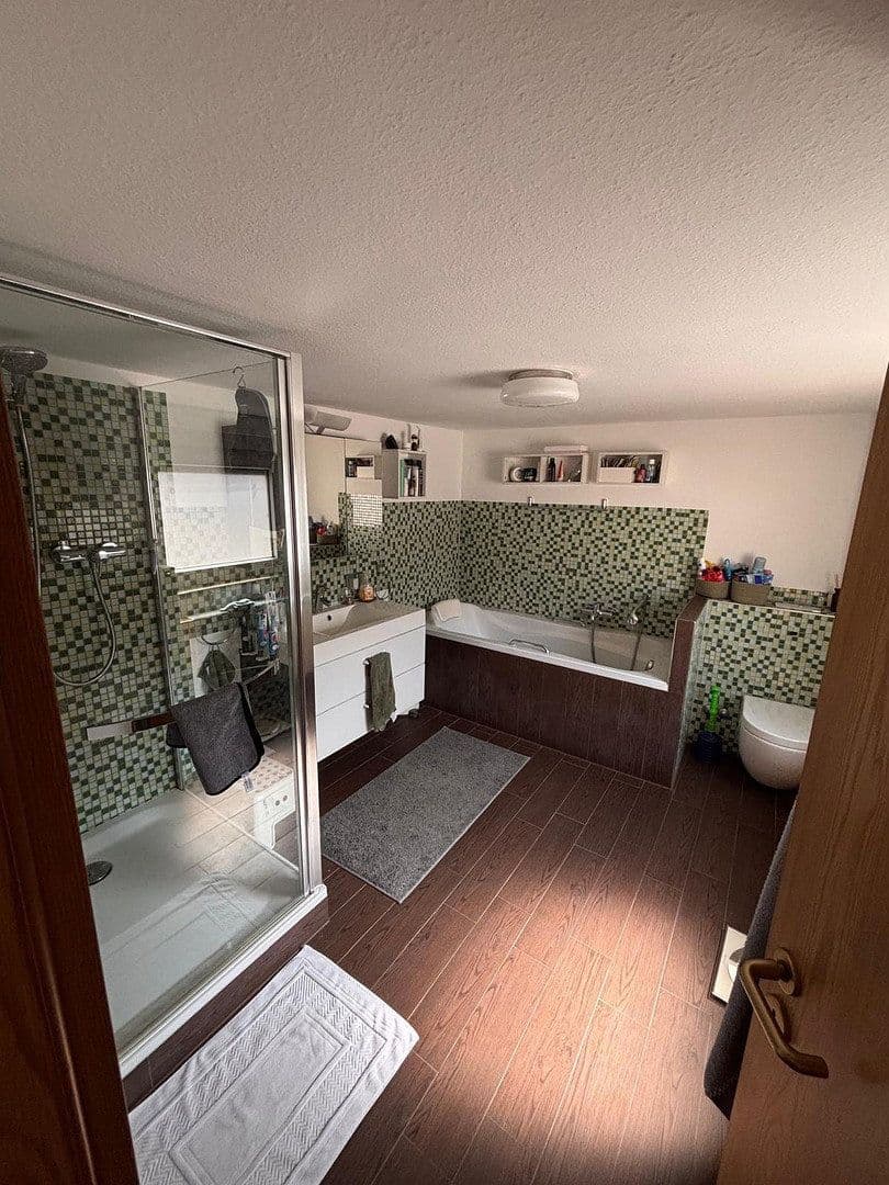 Predaj domu 122 m², pozemok 198 m², Flörsheim, Hesensko Predaj domu 122 m², pozemok 198 m², Flörsheim, Hesensko