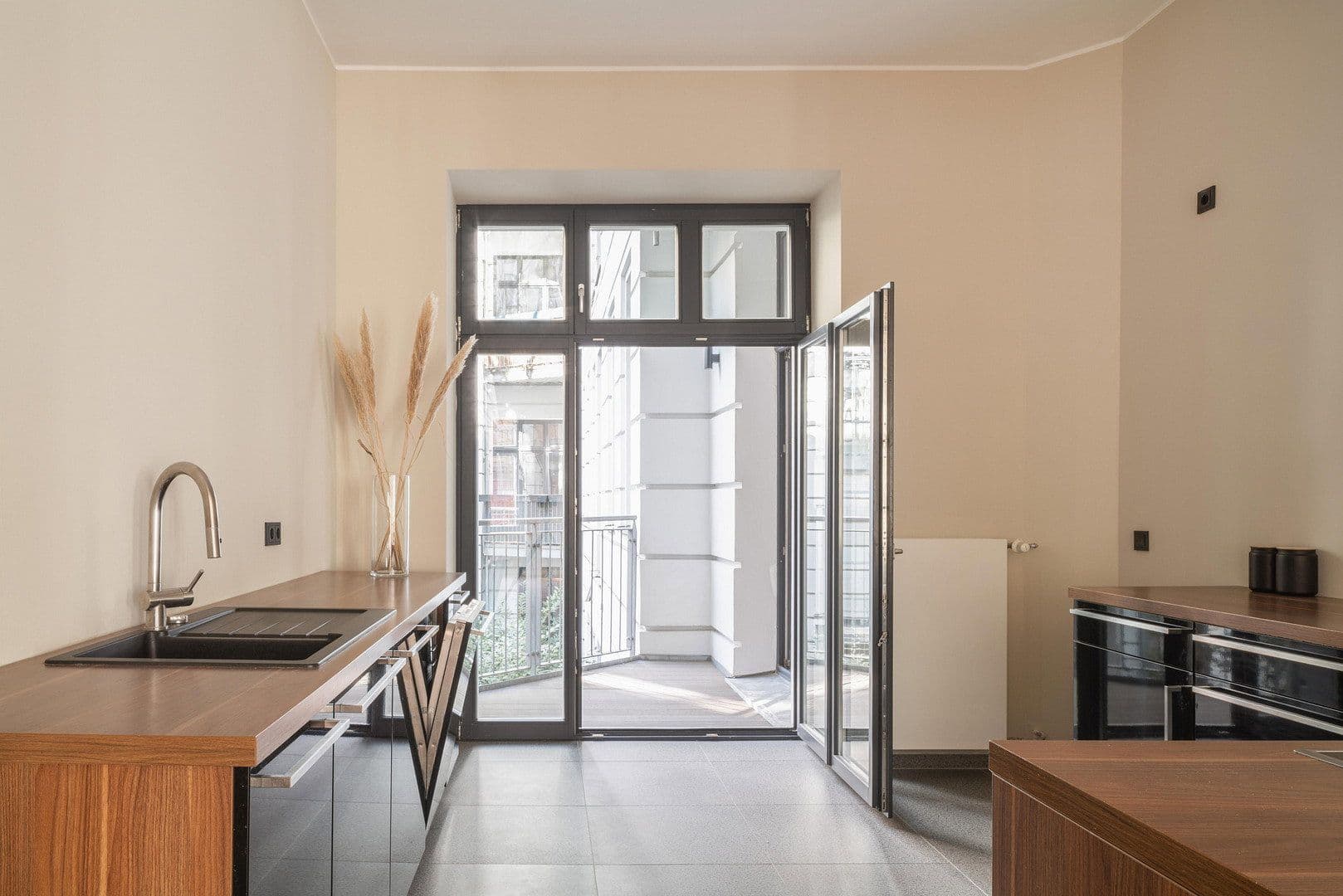 Predaj bytu 3-izbový 125 m², Graefestrasse 80, Berlin, Berlín Predaj bytu 3-izbový 125 m², Graefestrasse 80, Berlin, Berlín