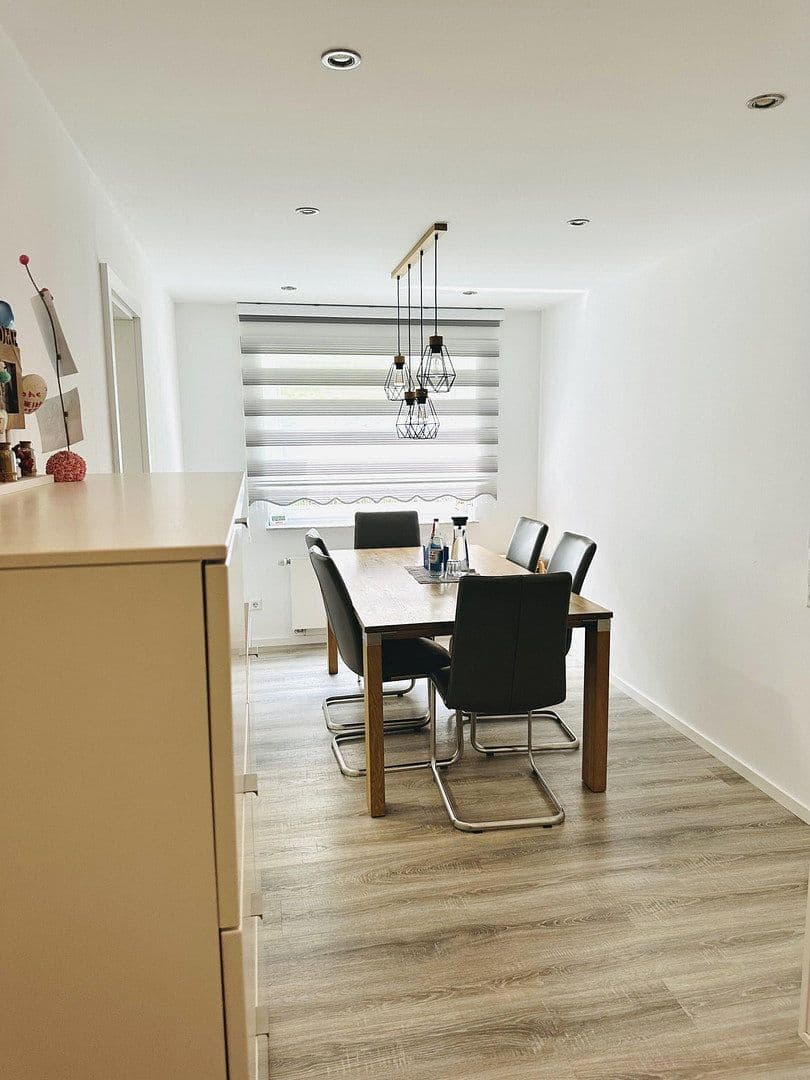 Predaj bytu 4-izbový 99 m², Hermannstr. 9, Benningen am Neckar, Bádensko-Wurttembersko Predaj bytu 4-izbový 99 m², Hermannstr. 9, Benningen am Neckar, Bádensko-Wurttembersko
