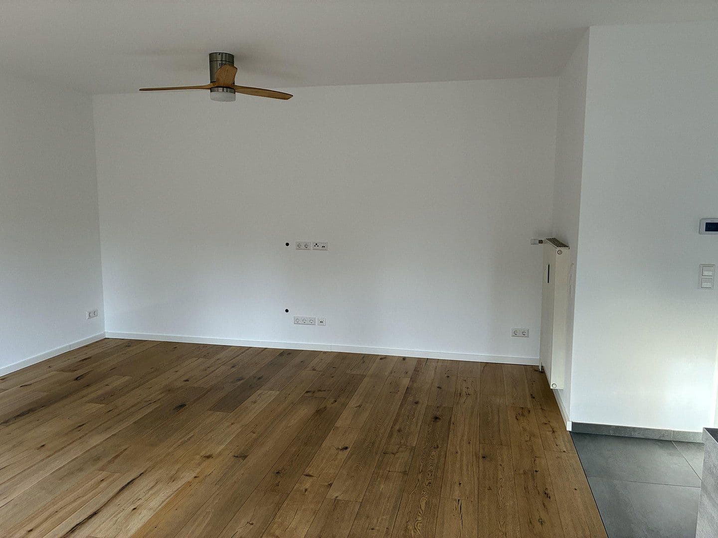 Prenájom bytu 2-izbový 60 m², Wolfsburg, Dolné Sasko Prenájom bytu 2-izbový 60 m², Wolfsburg, Dolné Sasko