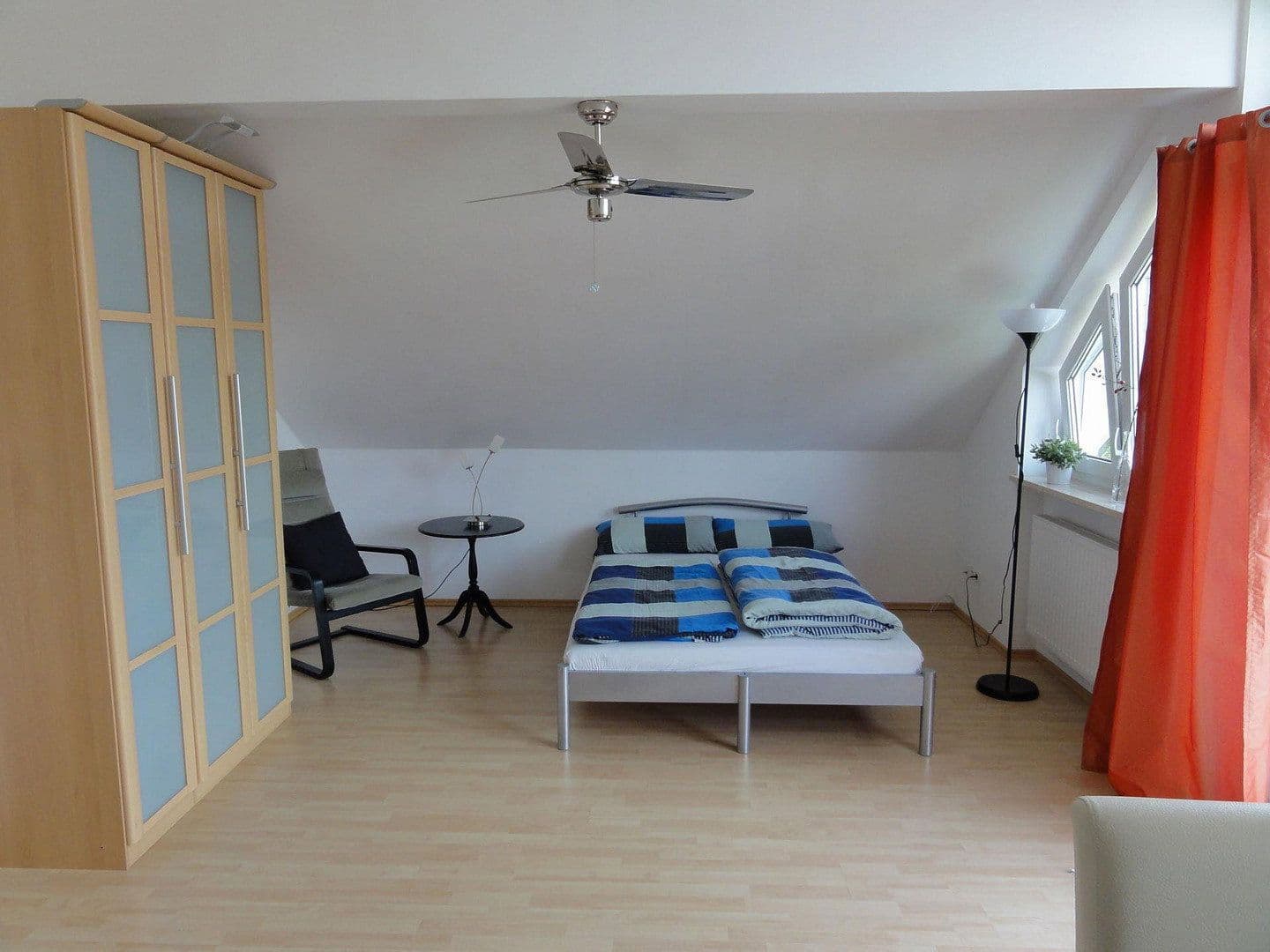 Prenájom bytu 2-izbový 70 m², Haar, Bavorsko Prenájom bytu 2-izbový 70 m², Haar, Bavorsko