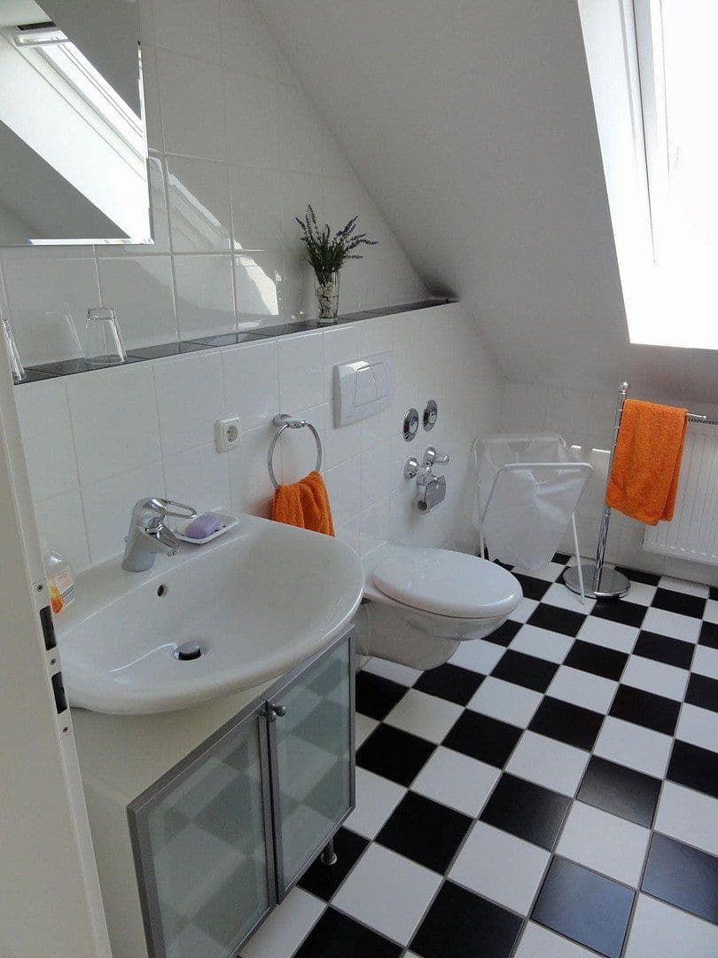 Prenájom bytu 2-izbový 70 m², Haar, Bavorsko Prenájom bytu 2-izbový 70 m², Haar, Bavorsko