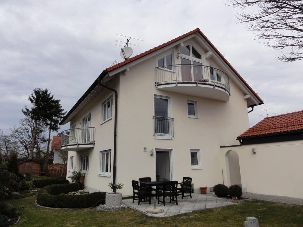 Prenájom bytu 2-izbový 70 m², Haar, Bavorsko Prenájom bytu 2-izbový 70 m², Haar, Bavorsko