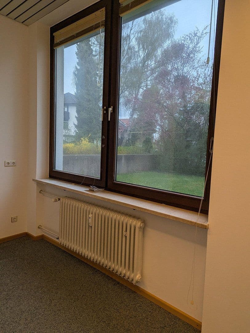 Predaj nebytového priestoru 55 m², Germering-Unterpfaffenhofen, Bavorsko Predaj nebytového priestoru 55 m², Germering-Unterpfaffenhofen, Bavorsko