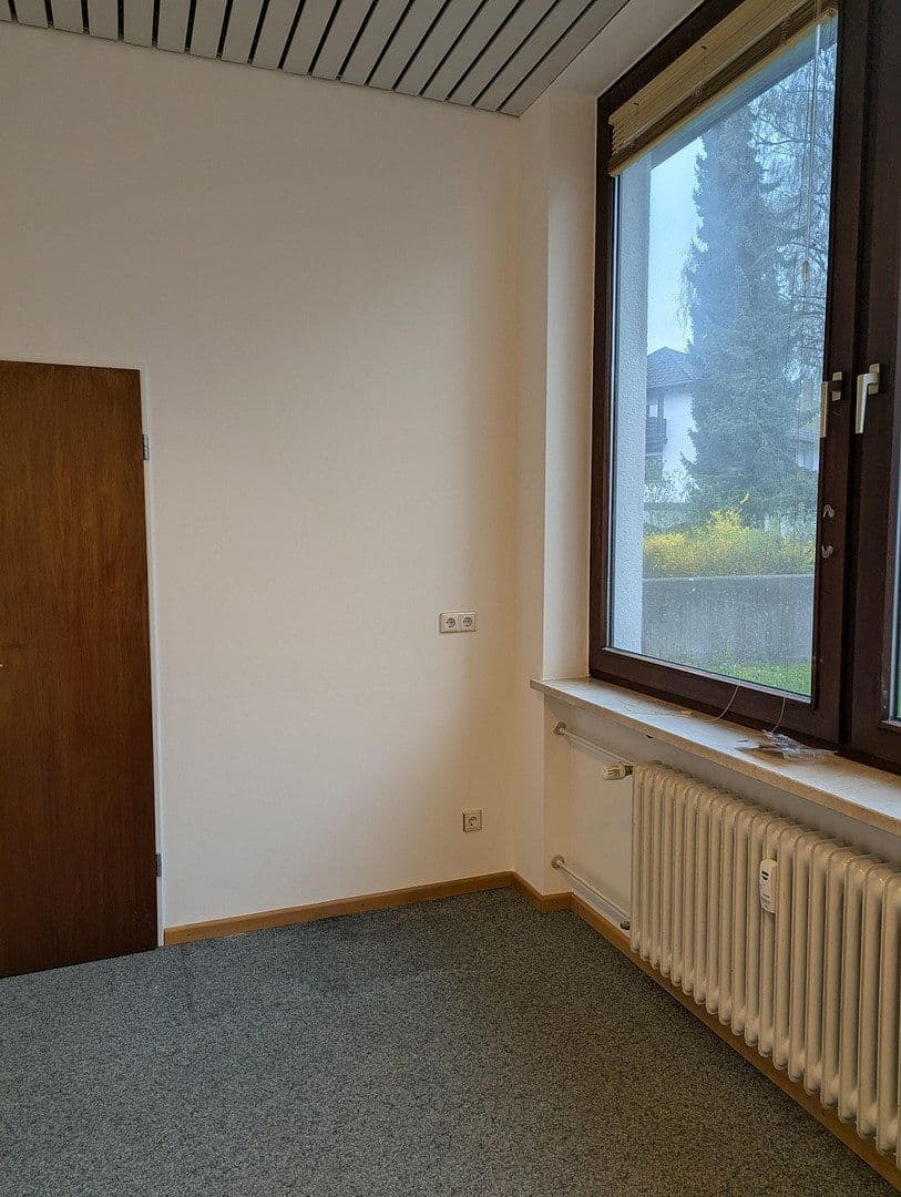 Predaj nebytového priestoru 55 m², Germering-Unterpfaffenhofen, Bavorsko Predaj nebytového priestoru 55 m², Germering-Unterpfaffenhofen, Bavorsko