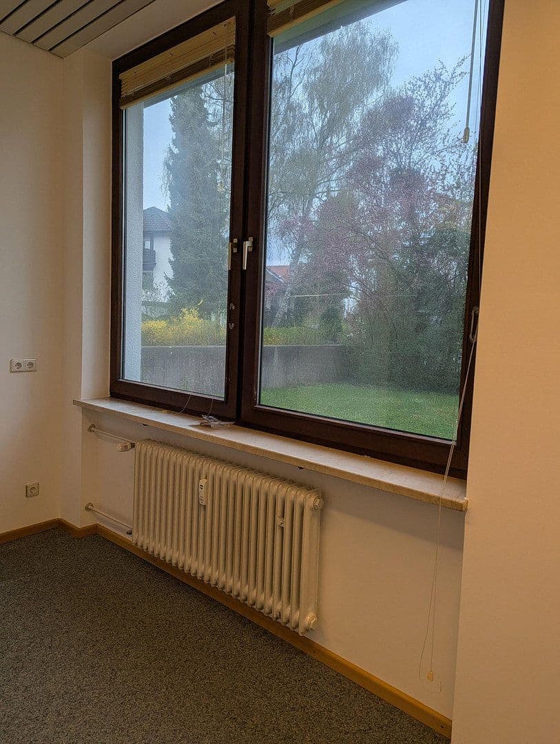Predaj nebytového priestoru 55 m², Germering-Unterpfaffenhofen, Bavorsko Predaj nebytového priestoru 55 m², Germering-Unterpfaffenhofen, Bavorsko
