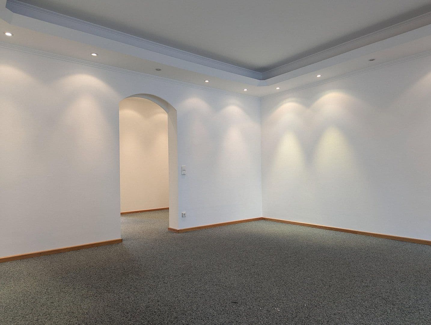Predaj nebytového priestoru 55 m², Germering-Unterpfaffenhofen, Bavorsko Predaj nebytového priestoru 55 m², Germering-Unterpfaffenhofen, Bavorsko