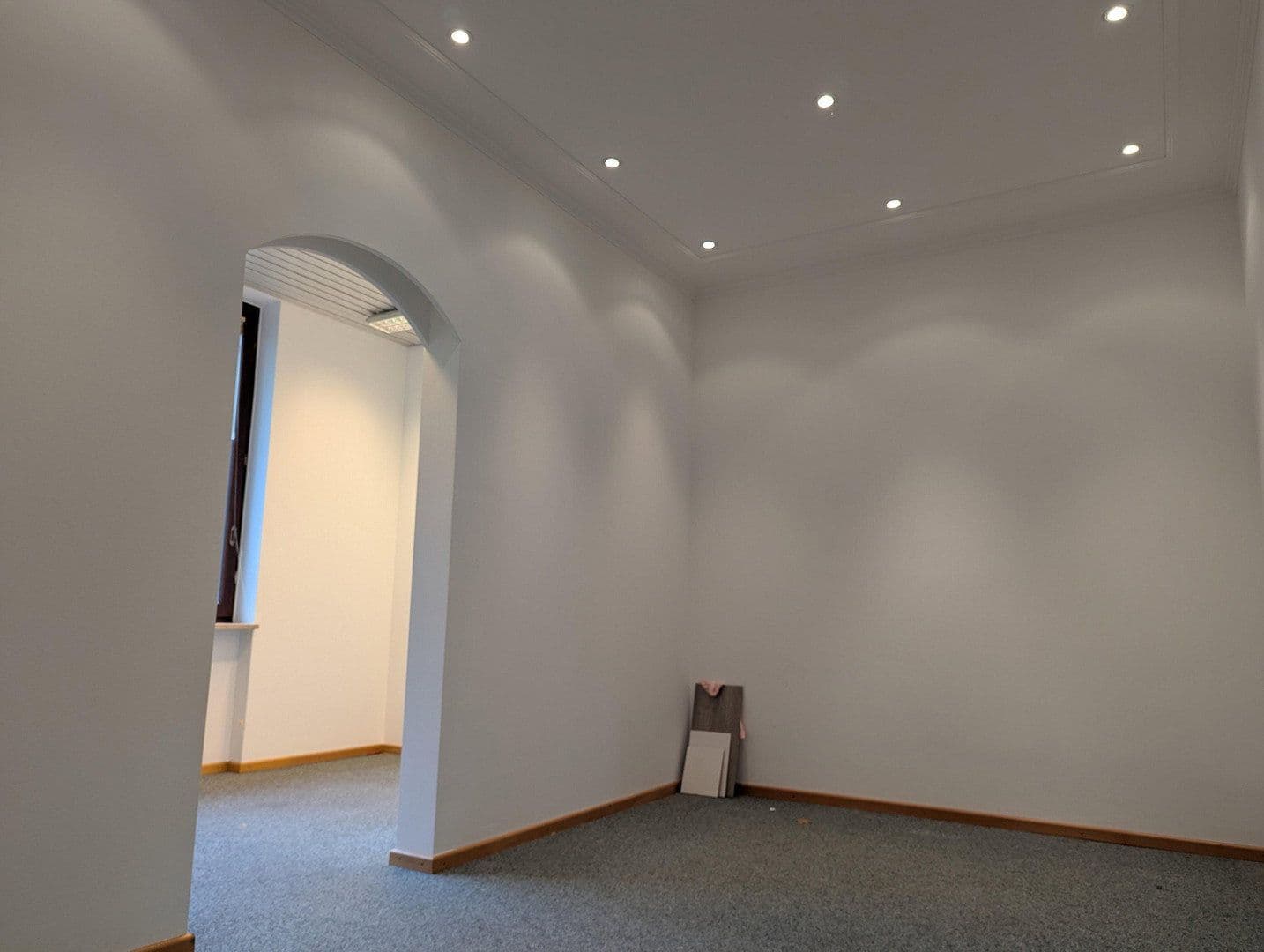 Predaj nebytového priestoru 55 m², Germering-Unterpfaffenhofen, Bavorsko Predaj nebytového priestoru 55 m², Germering-Unterpfaffenhofen, Bavorsko