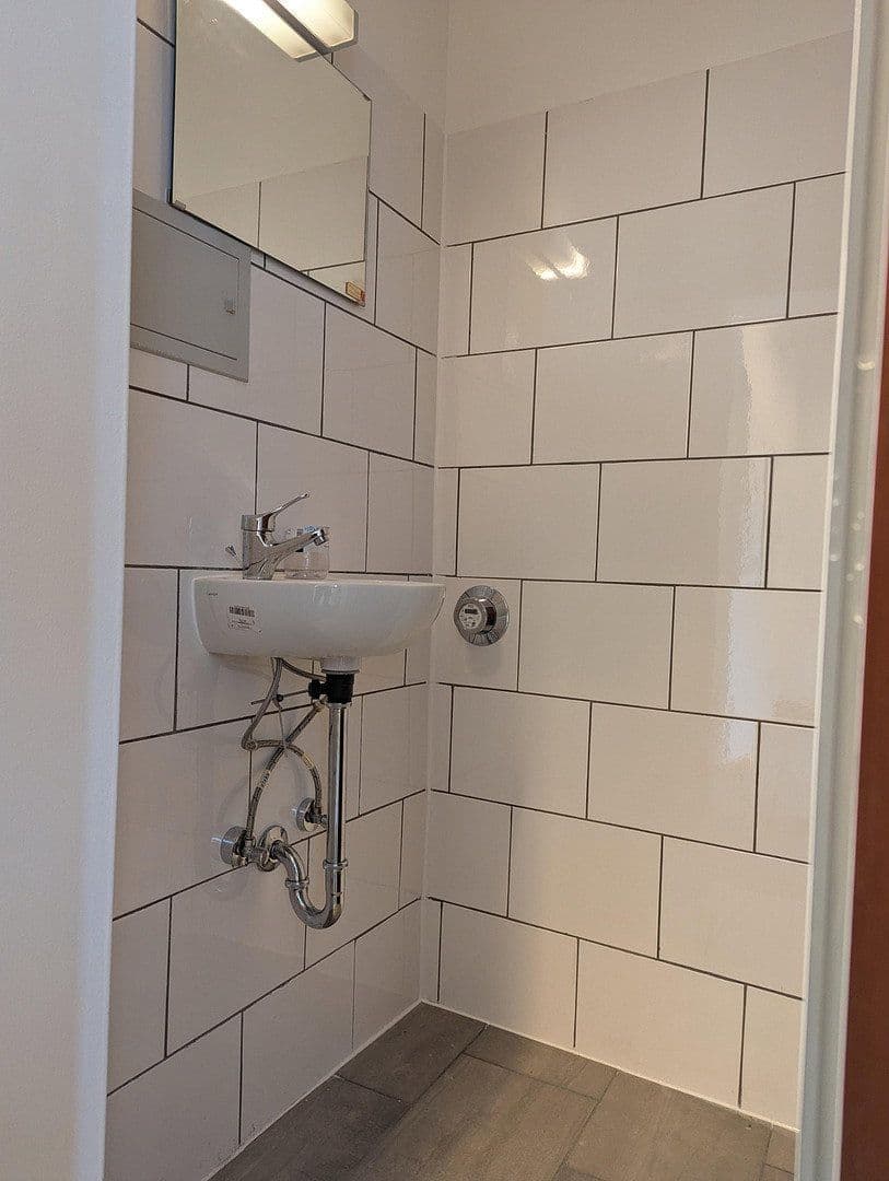 Predaj nebytového priestoru 55 m², Germering-Unterpfaffenhofen, Bavorsko Predaj nebytového priestoru 55 m², Germering-Unterpfaffenhofen, Bavorsko