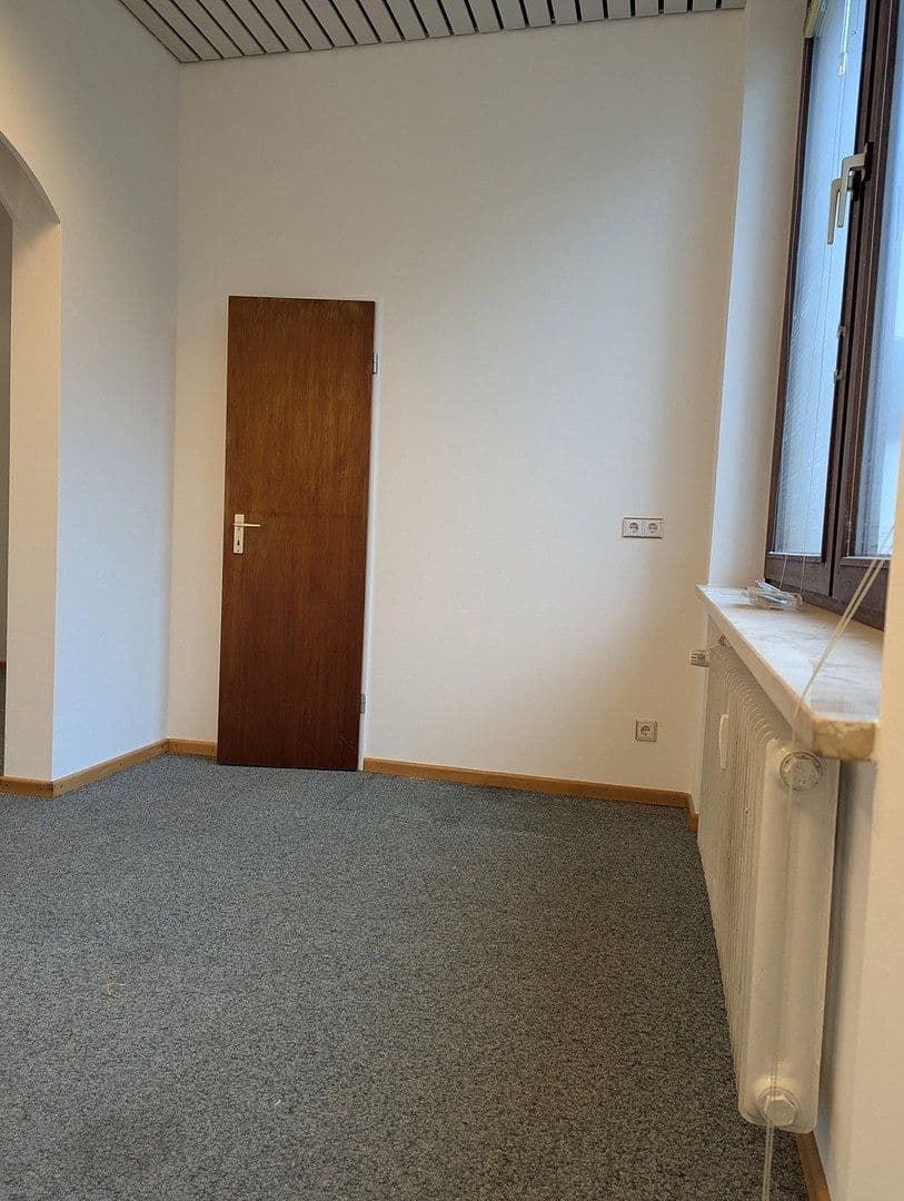 Predaj nebytového priestoru 55 m², Germering-Unterpfaffenhofen, Bavorsko Predaj nebytového priestoru 55 m², Germering-Unterpfaffenhofen, Bavorsko