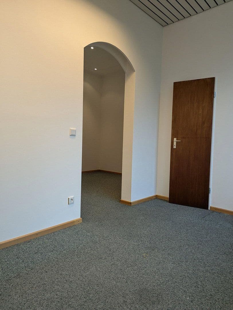Predaj nebytového priestoru 55 m², Germering-Unterpfaffenhofen, Bavorsko Predaj nebytového priestoru 55 m², Germering-Unterpfaffenhofen, Bavorsko