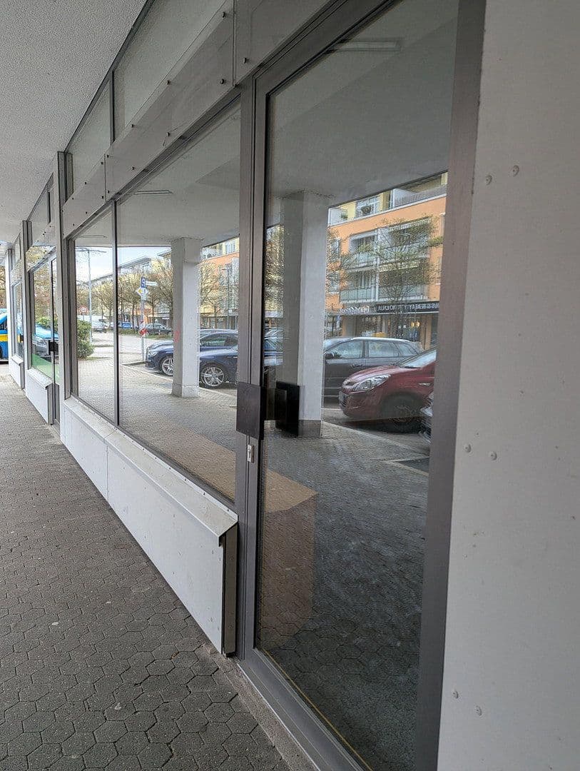 Predaj nebytového priestoru 55 m², Germering-Unterpfaffenhofen, Bavorsko Predaj nebytového priestoru 55 m², Germering-Unterpfaffenhofen, Bavorsko