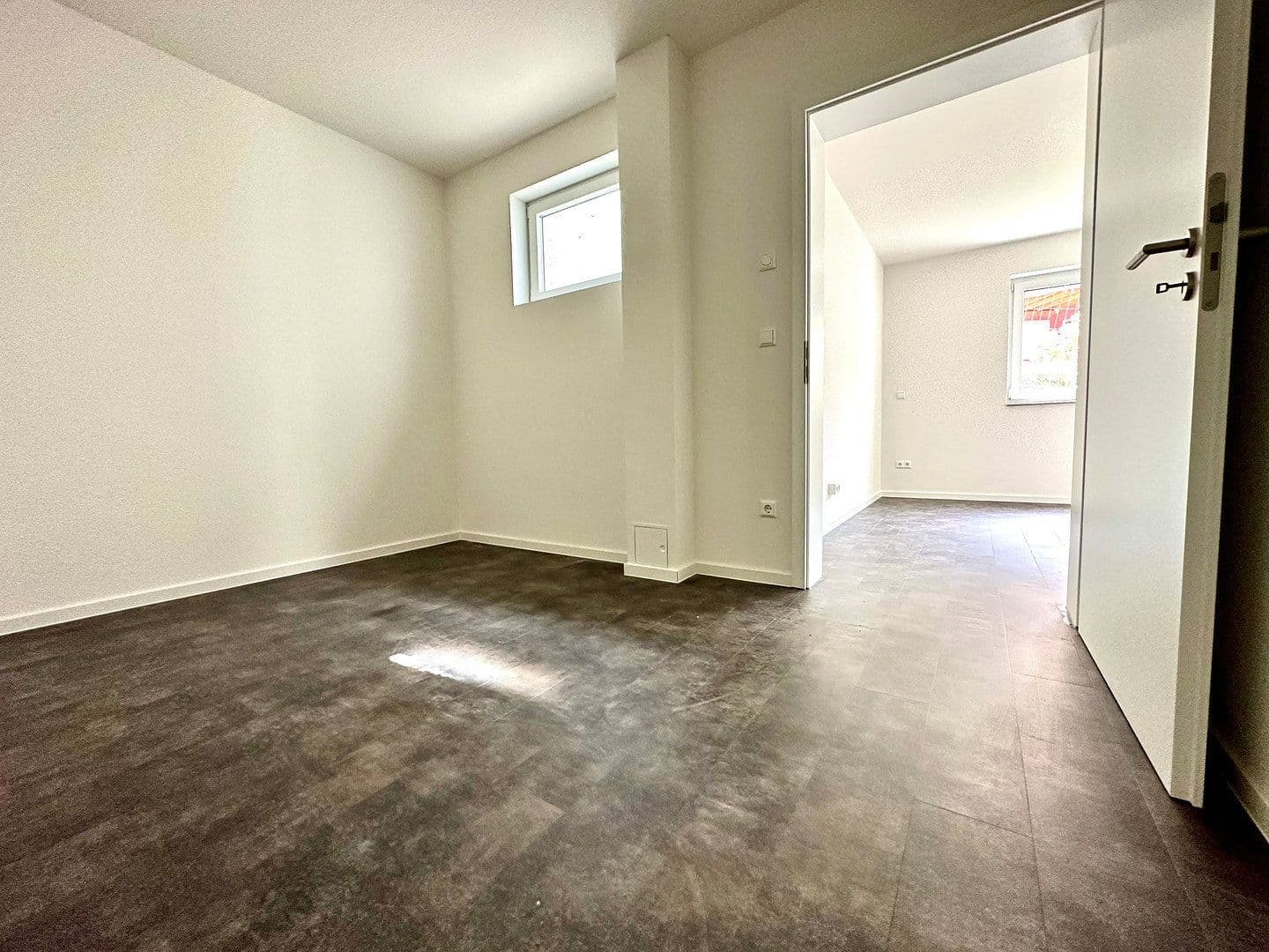 Prenájom bytu 4-izbový 85 m², Gemünden, Porýnie-Falcko Prenájom bytu 4-izbový 85 m², Gemünden, Porýnie-Falcko