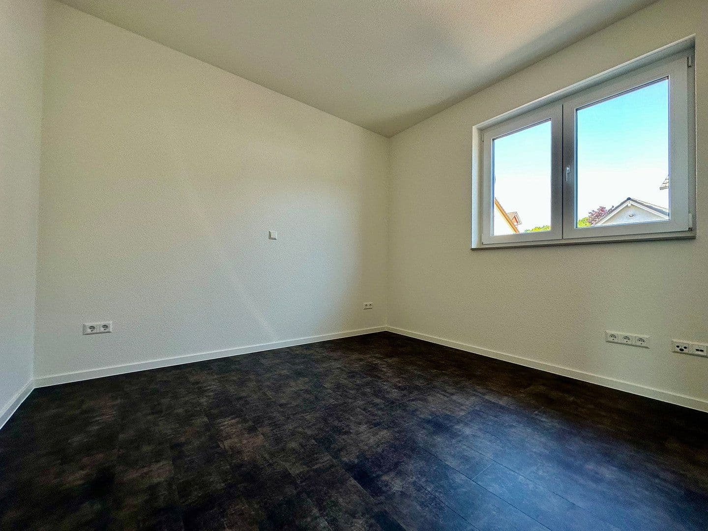Prenájom bytu 3-izbový 86 m², Gemünden, Porýnie-Falcko Prenájom bytu 3-izbový 86 m², Gemünden, Porýnie-Falcko