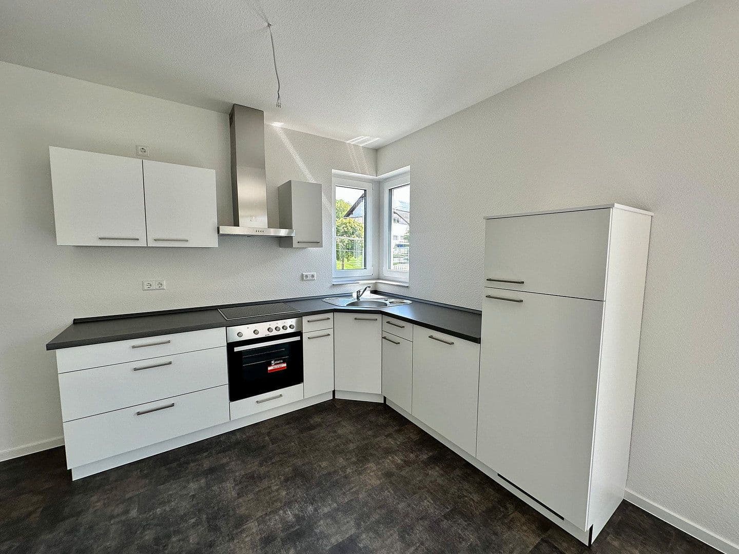Prenájom bytu 3-izbový 86 m², Gemünden, Porýnie-Falcko Prenájom bytu 3-izbový 86 m², Gemünden, Porýnie-Falcko