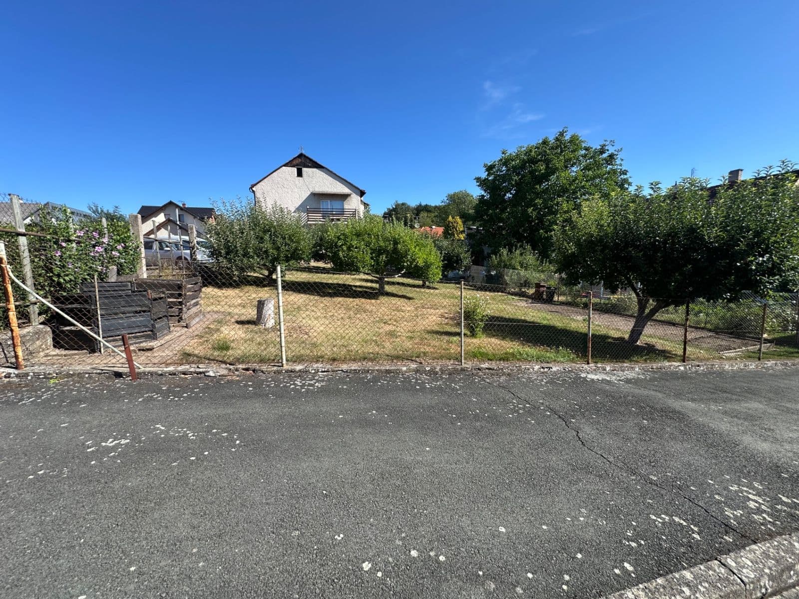 Predaj pozemku 404 m², Dvůr Králové nad Labem, Královéhradecký kraj Predaj pozemku 404 m², Dvůr Králové nad Labem, Královéhradecký kraj