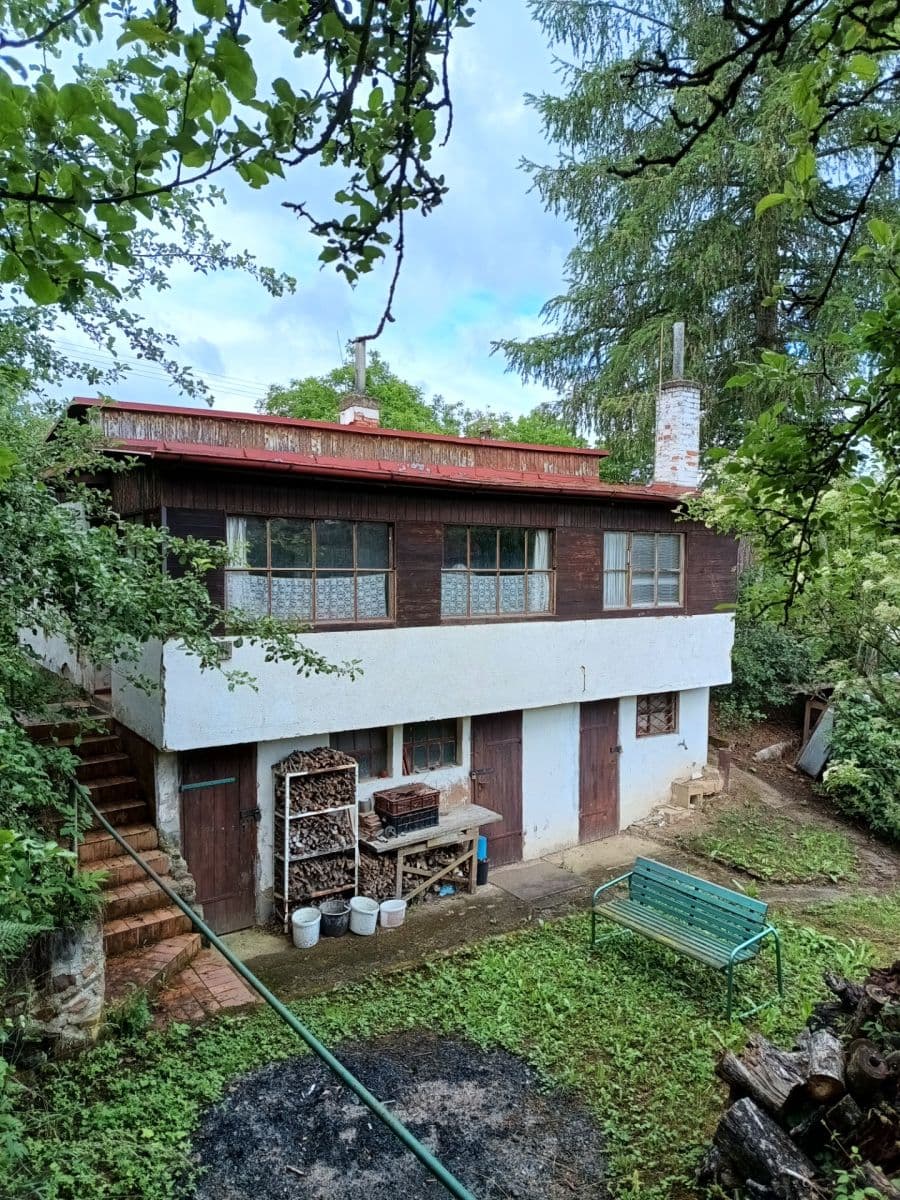 Predaj rekreačného objektu 62 m², pozemok 504 m², Lesní, Zadní Třebaň, Středočeský kraj Predaj rekreačného objektu 62 m², pozemok 504 m², Lesní, Zadní Třebaň, Středočeský kraj