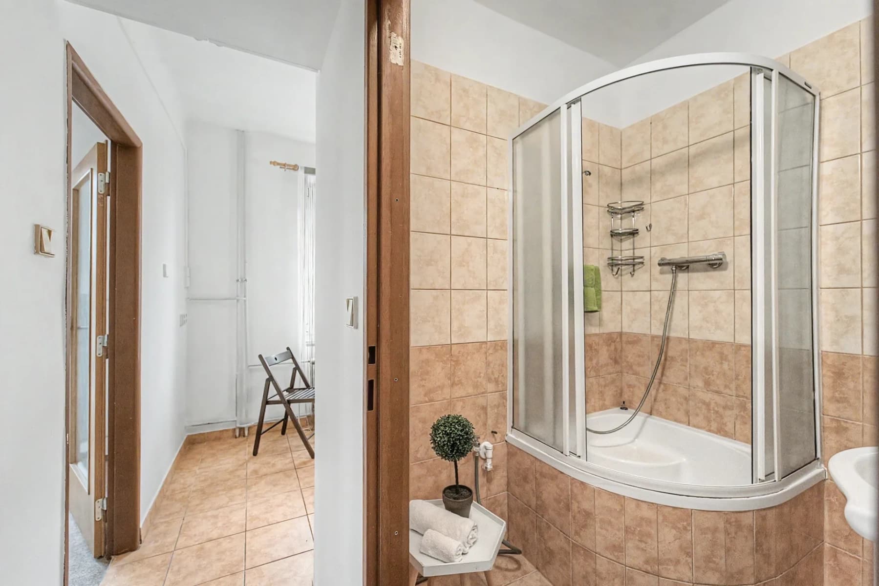 Prenájom bytu 2-izbový 57 m², Michelangelova, Praha, Praha Prenájom bytu 2-izbový 57 m², Michelangelova, Praha, Praha