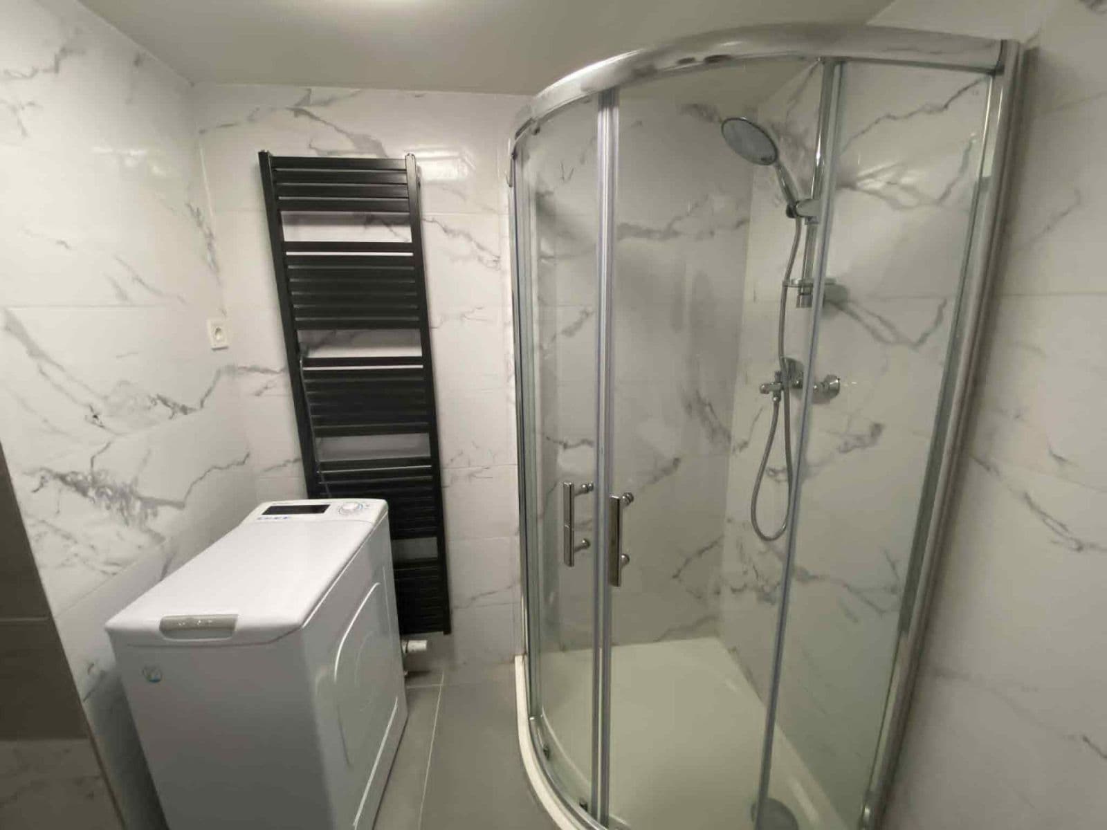 Prenájom bytu 2-izbový 47 m², Plzeňská, Praha, Praha Prenájom bytu 2-izbový 47 m², Plzeňská, Praha, Praha