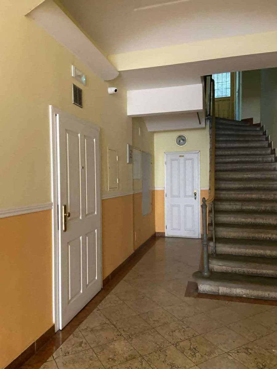 Prenájom bytu 2-izbový 47 m², Plzeňská, Praha, Praha Prenájom bytu 2-izbový 47 m², Plzeňská, Praha, Praha