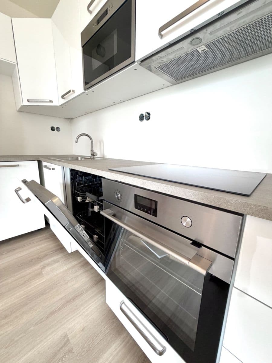 Prenájom bytu 2-izbový 55 m², Divíškové, Praha, Praha Prenájom bytu 2-izbový 55 m², Divíškové, Praha, Praha