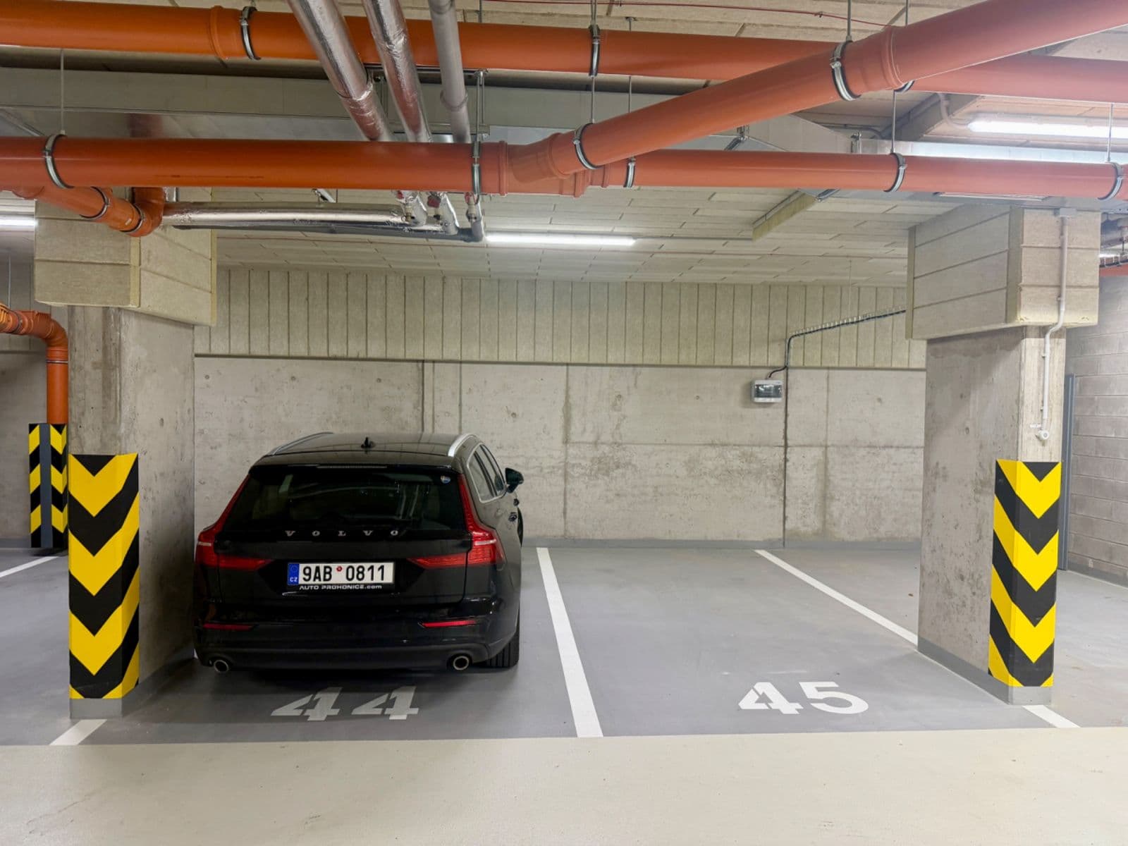 Prenájom bytu 2-izbový 55 m², Divíškové, Praha, Praha Prenájom bytu 2-izbový 55 m², Divíškové, Praha, Praha