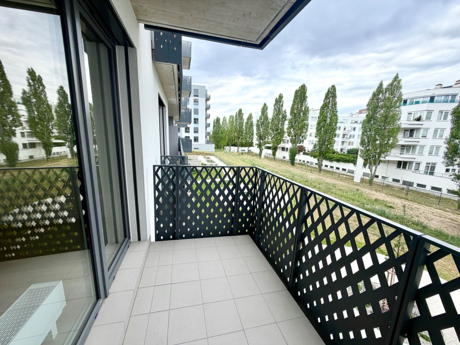 Prenájom bytu 2-izbový 55 m², Divíškové, Praha, Praha Prenájom bytu 2-izbový 55 m², Divíškové, Praha, Praha