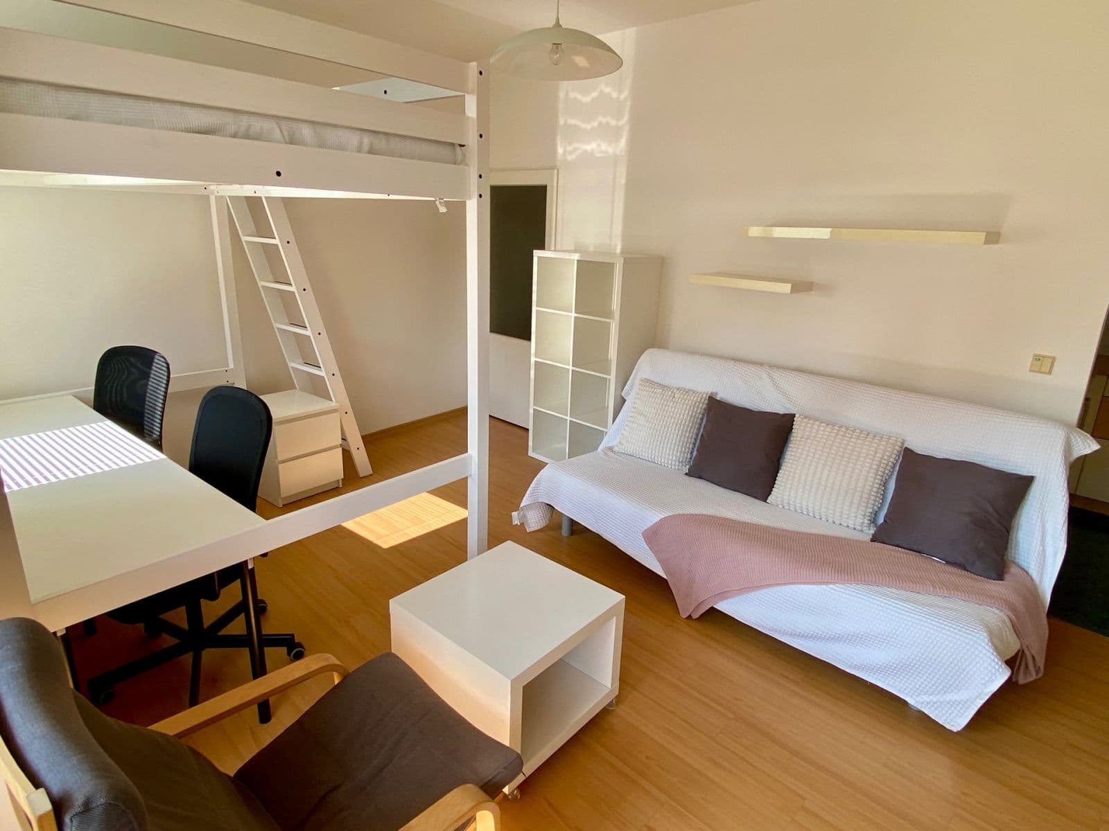 Prenájom bytu 1-izbový 35 m², U Kříže, Praha, Praha Prenájom bytu 1-izbový 35 m², U Kříže, Praha, Praha
