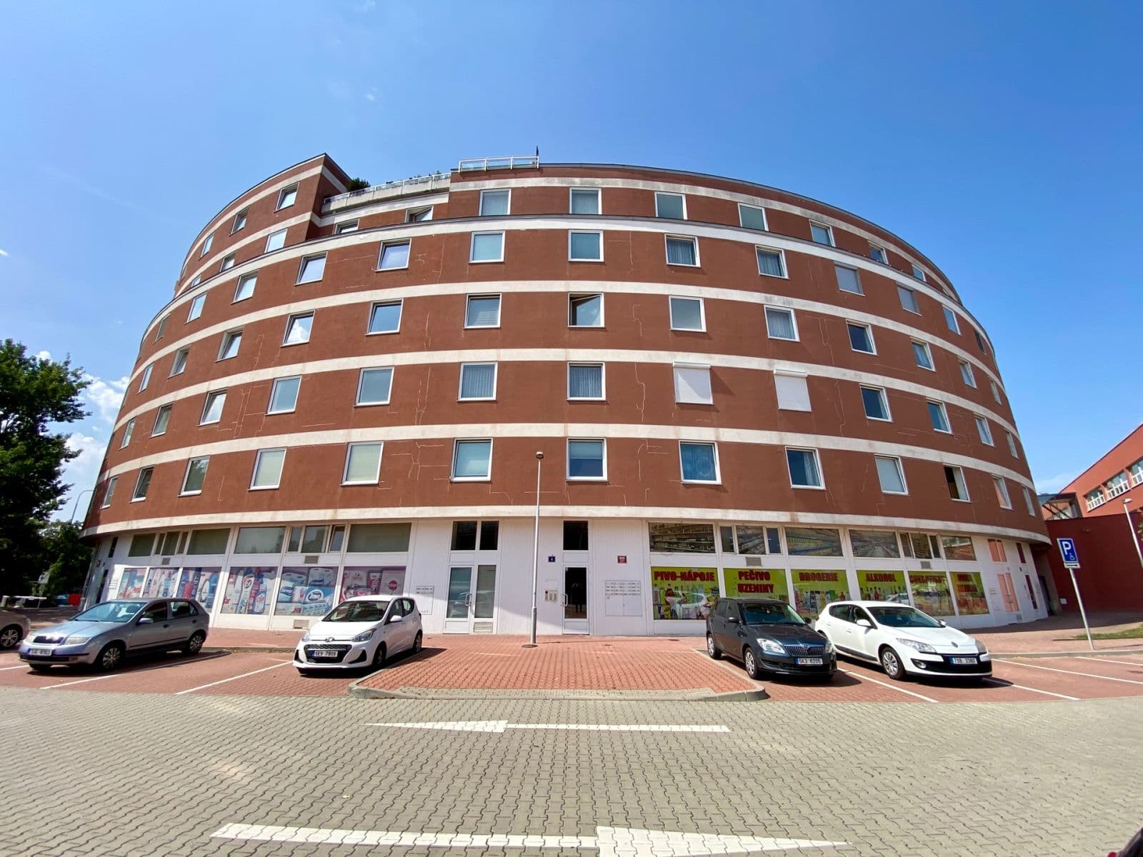 Prenájom bytu 1-izbový 35 m², U Kříže, Praha, Praha Prenájom bytu 1-izbový 35 m², U Kříže, Praha, Praha