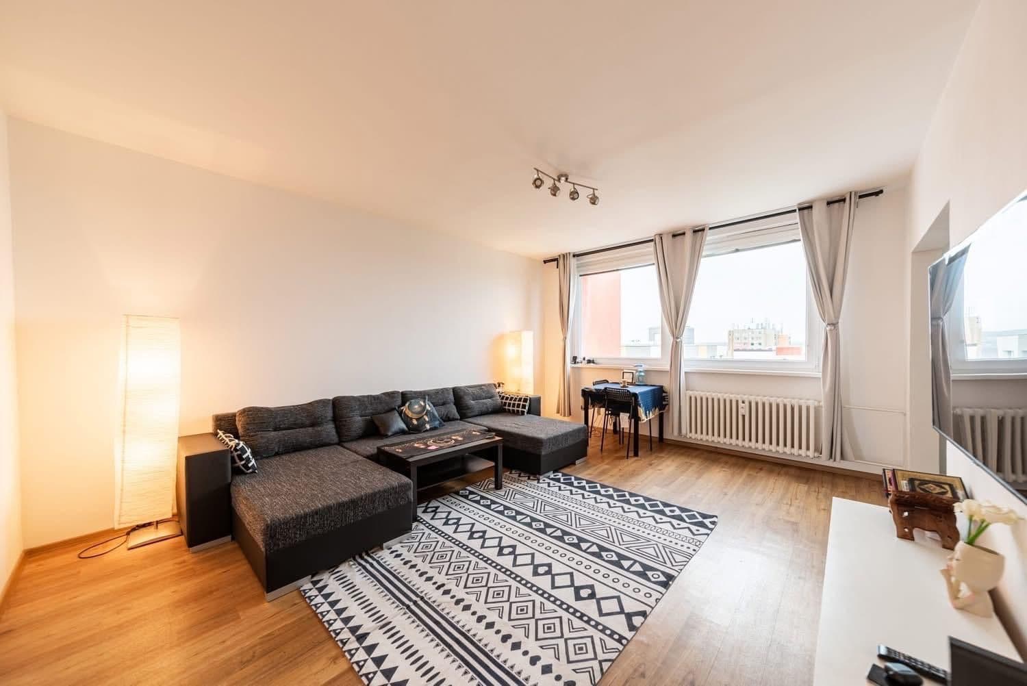 Prenájom bytu 3-izbový 72 m², Wassermannova, Praha, Praha Prenájom bytu 3-izbový 72 m², Wassermannova, Praha, Praha