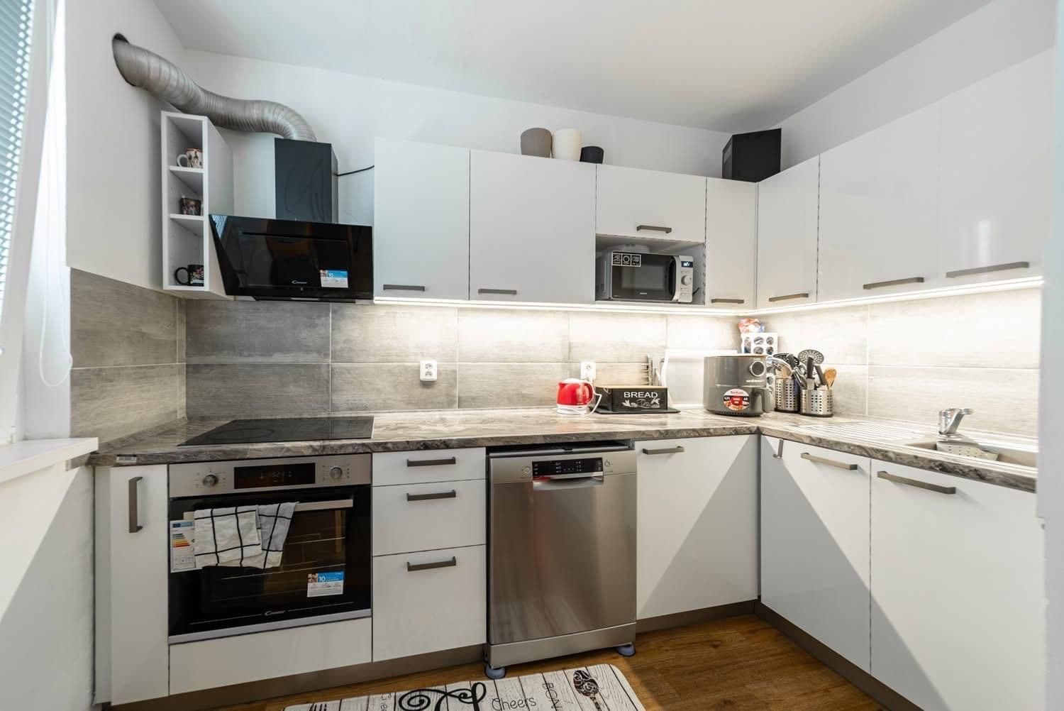Prenájom bytu 3-izbový 72 m², Wassermannova, Praha, Praha Prenájom bytu 3-izbový 72 m², Wassermannova, Praha, Praha