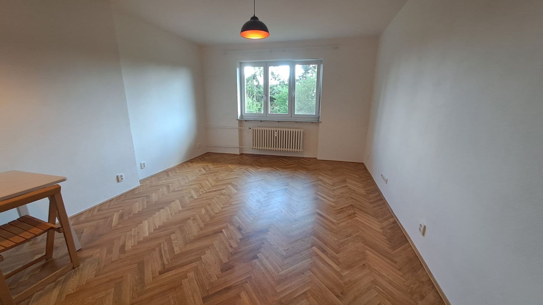 Prenájom bytu 1-izbový 32 m², Bohuslava Martinů, Brno, Jihomoravský kraj Prenájom bytu 1-izbový 32 m², Bohuslava Martinů, Brno, Jihomoravský kraj
