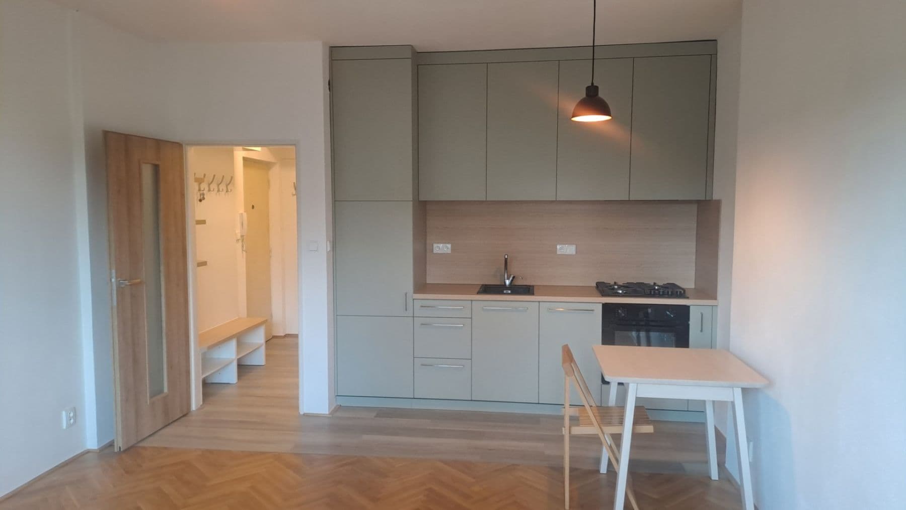 Prenájom bytu 1-izbový 32 m², Bohuslava Martinů, Brno, Jihomoravský kraj Prenájom bytu 1-izbový 32 m², Bohuslava Martinů, Brno, Jihomoravský kraj