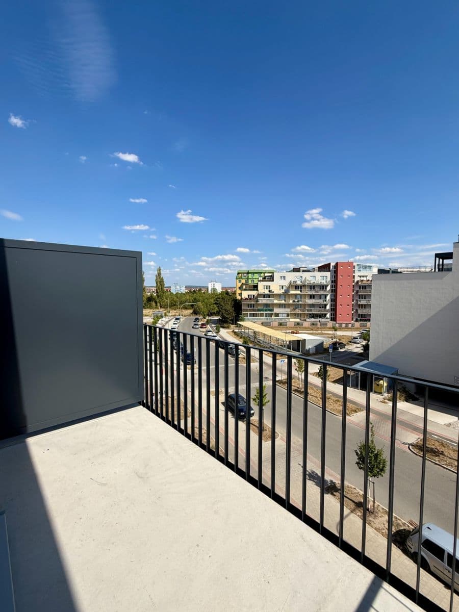 Prenájom bytu 1-izbový 37 m², Železná, Plzeň, Plzeňský kraj Prenájom bytu 1-izbový 37 m², Železná, Plzeň, Plzeňský kraj
