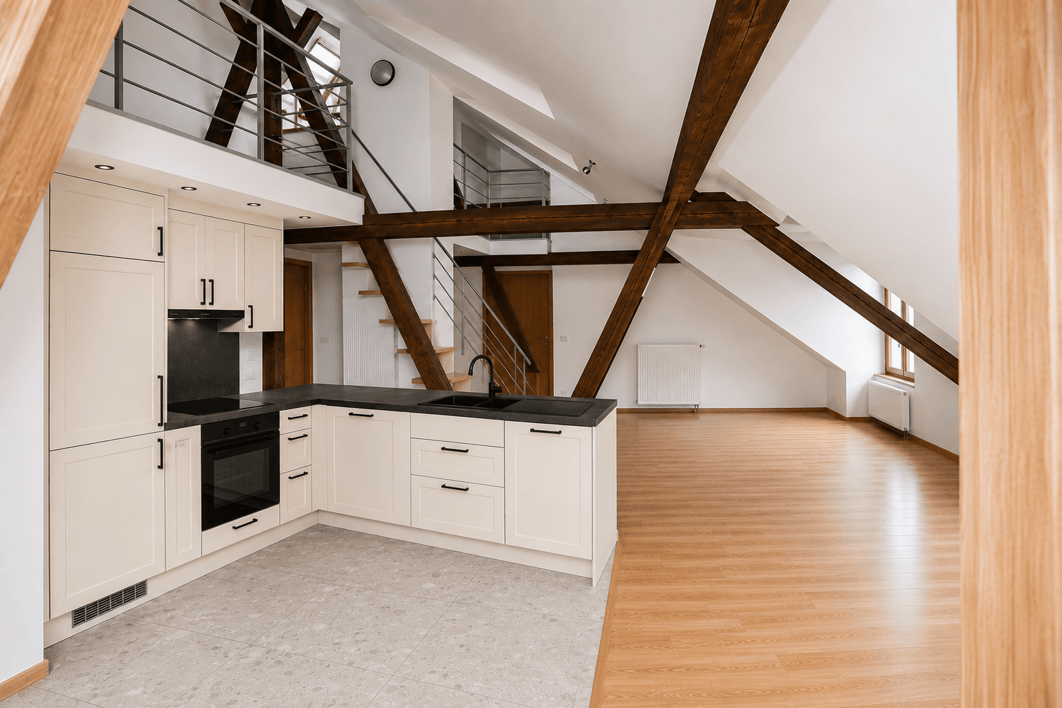 Prenájom bytu 3-izbový 125 m², Dřevařská, Brno, Jihomoravský kraj Prenájom bytu 3-izbový 125 m², Dřevařská, Brno, Jihomoravský kraj