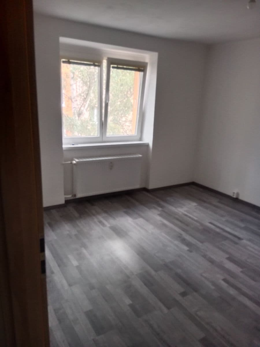 Prenájom bytu 1-izbový 33 m², Ruská, Teplice, Ústecký kraj Prenájom bytu 1-izbový 33 m², Ruská, Teplice, Ústecký kraj