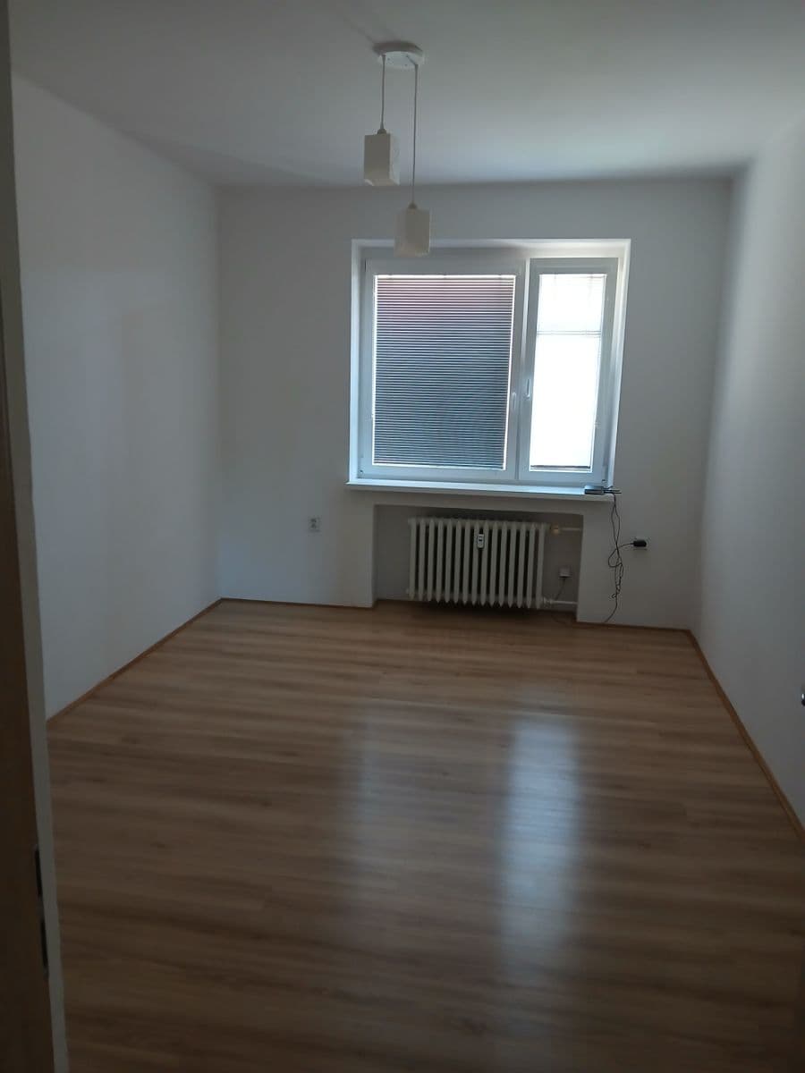 Prenájom bytu 3-izbový 70 m², Dvouletky, Zruč nad Sázavou, Středočeský kraj Prenájom bytu 3-izbový 70 m², Dvouletky, Zruč nad Sázavou, Středočeský kraj