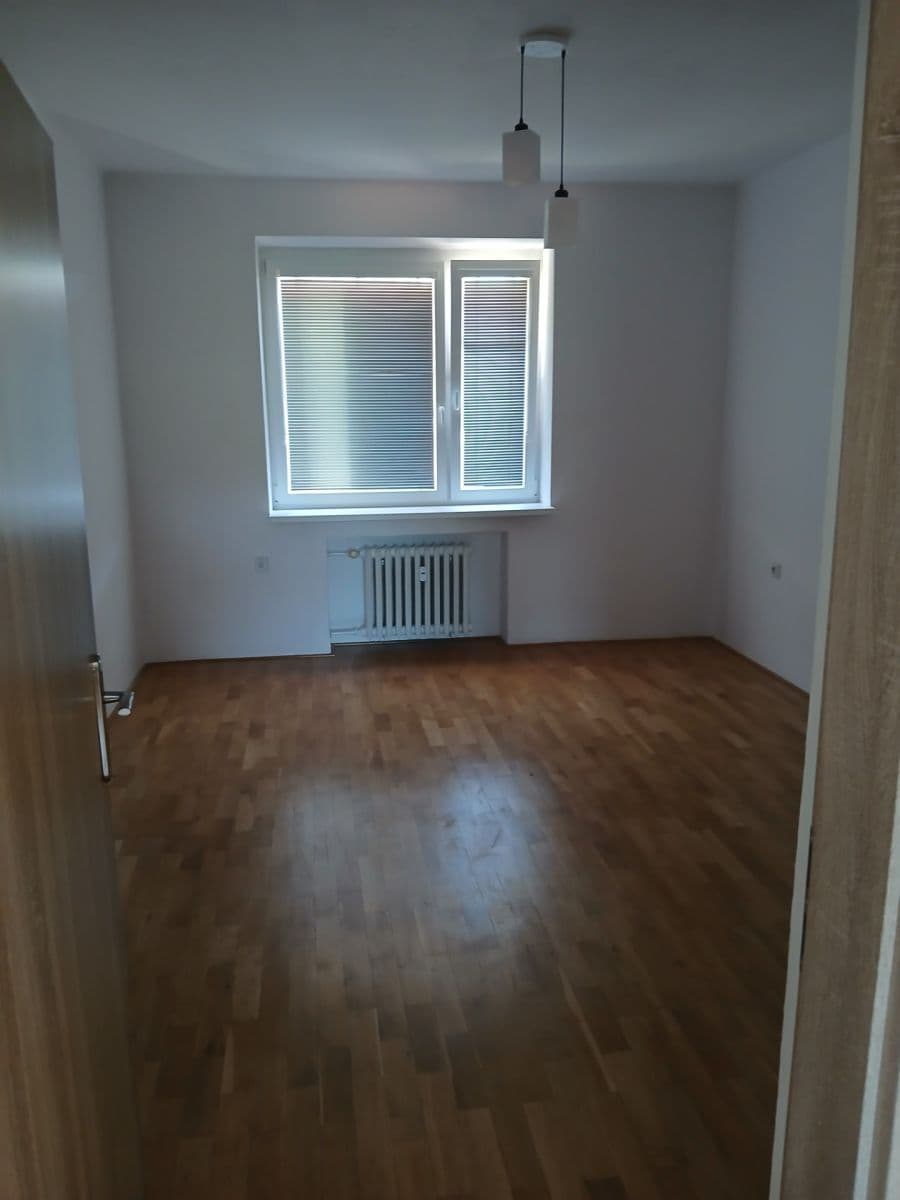 Prenájom bytu 3-izbový 70 m², Dvouletky, Zruč nad Sázavou, Středočeský kraj Prenájom bytu 3-izbový 70 m², Dvouletky, Zruč nad Sázavou, Středočeský kraj