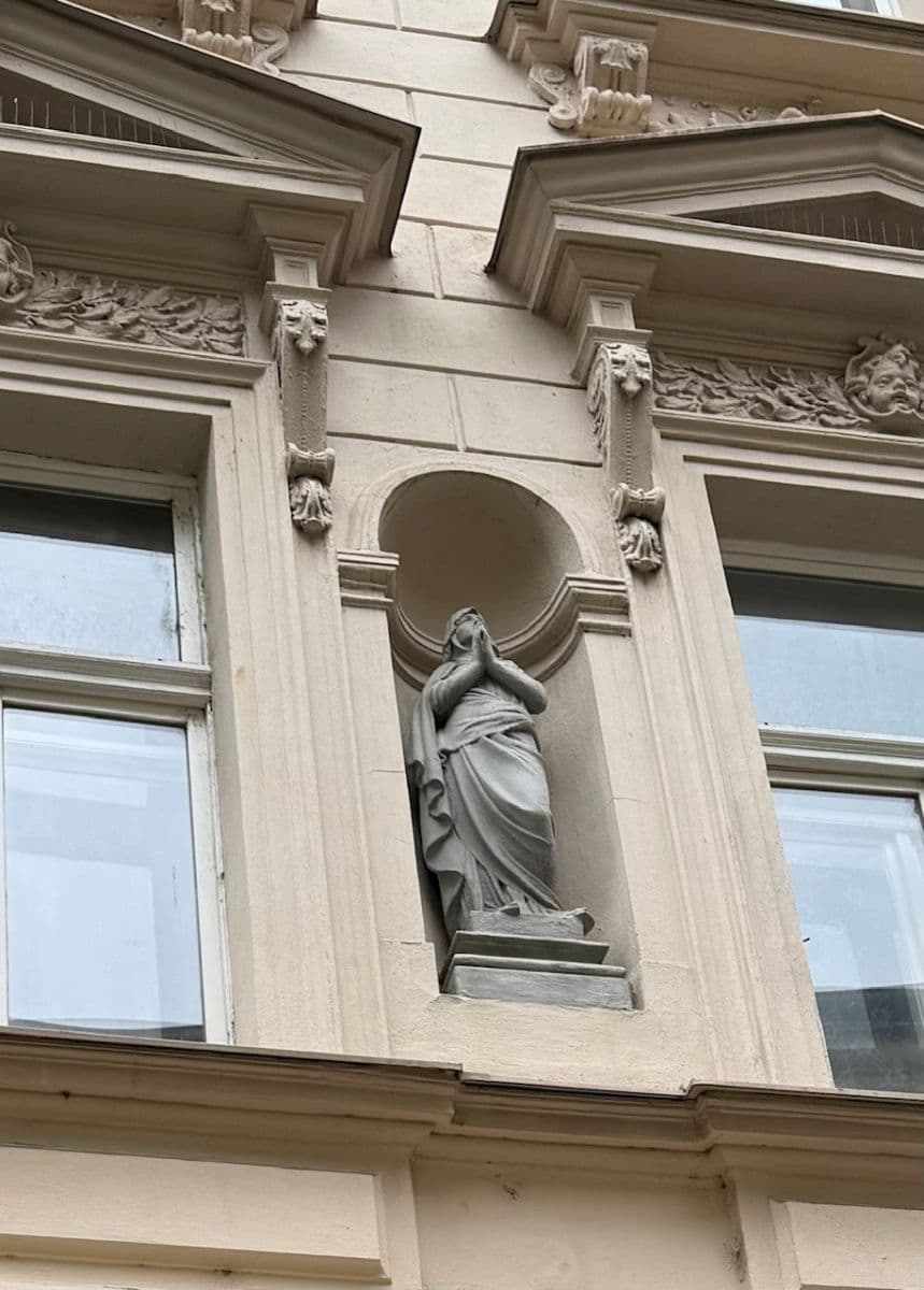 Prenájom bytu 1-izbový 45 m², Opatovická, Praha, Praha Prenájom bytu 1-izbový 45 m², Opatovická, Praha, Praha